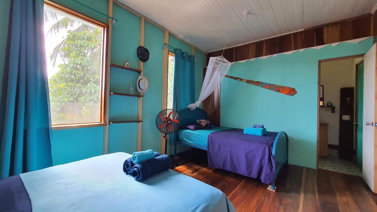 Old Bocasso Hostel Bocas Town Bagian luar foto